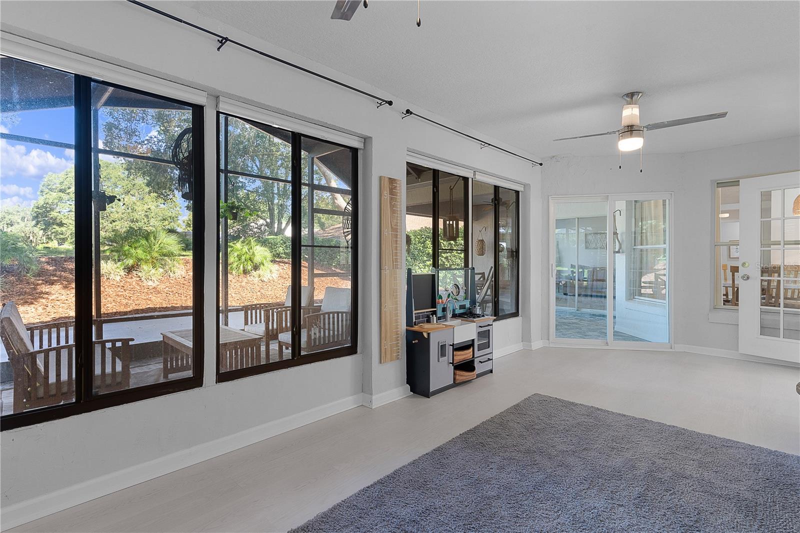 5252 GROVE MNR, LADY LAKE, FL, 32159