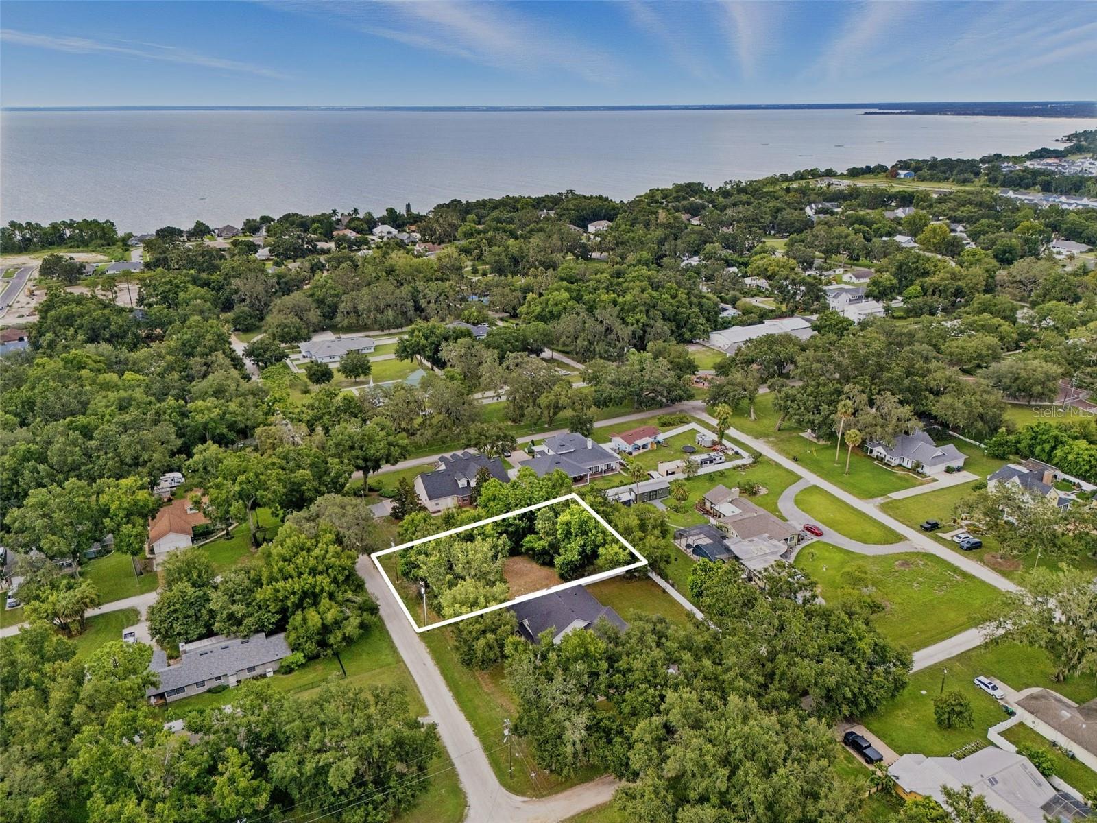 N DANIELS ST, OAKLAND, FL, 34760