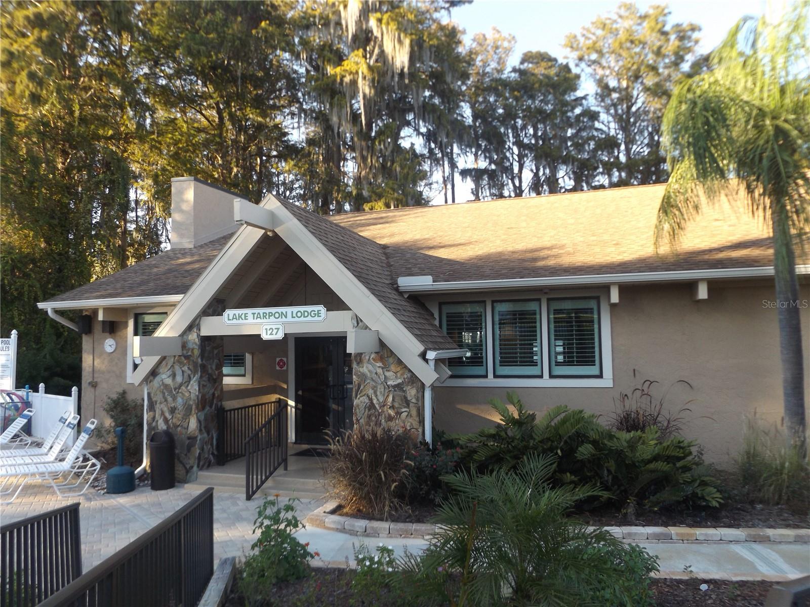 776 LAKEWOOD DR, PALM HARBOR, FL, 34684