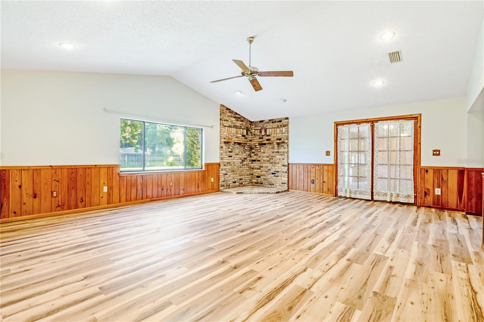 2428 W ORANGE RD, DELAND, FL, 32724