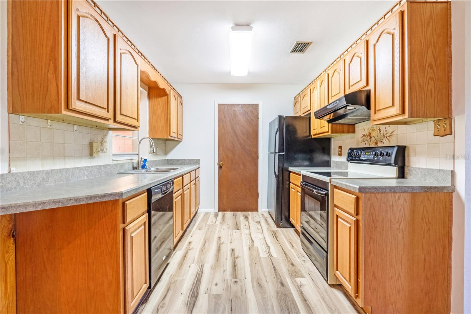 2428 W ORANGE RD, DELAND, FL, 32724