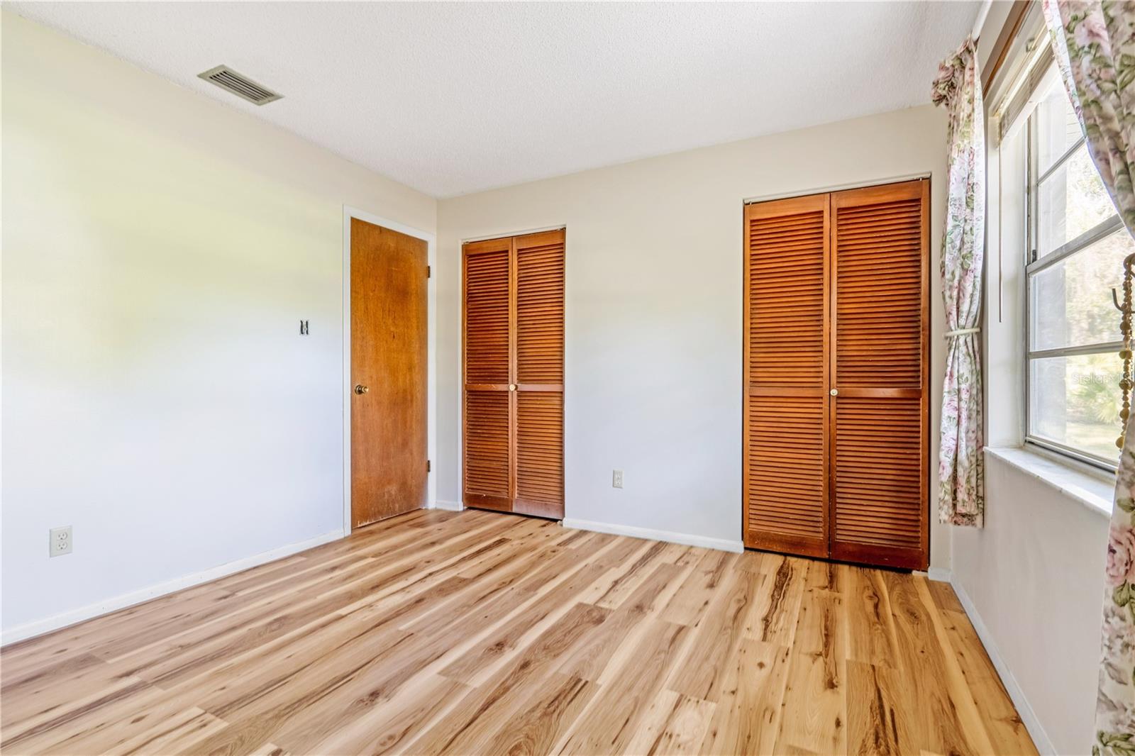 2428 W ORANGE RD, DELAND, FL, 32724