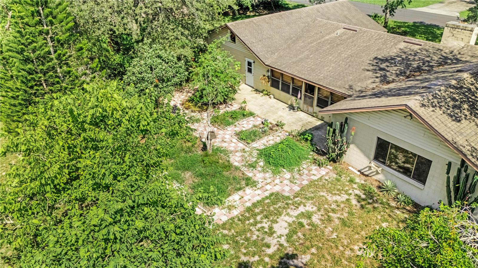 2428 W ORANGE RD, DELAND, FL, 32724