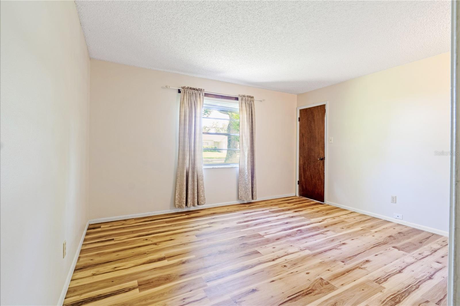 2428 W ORANGE RD, DELAND, FL, 32724