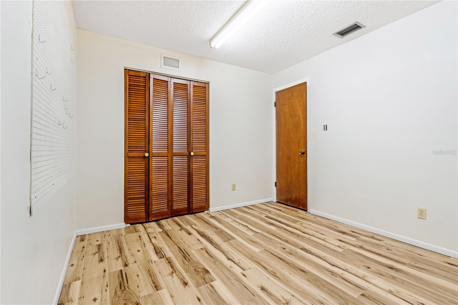 2428 W ORANGE RD, DELAND, FL, 32724