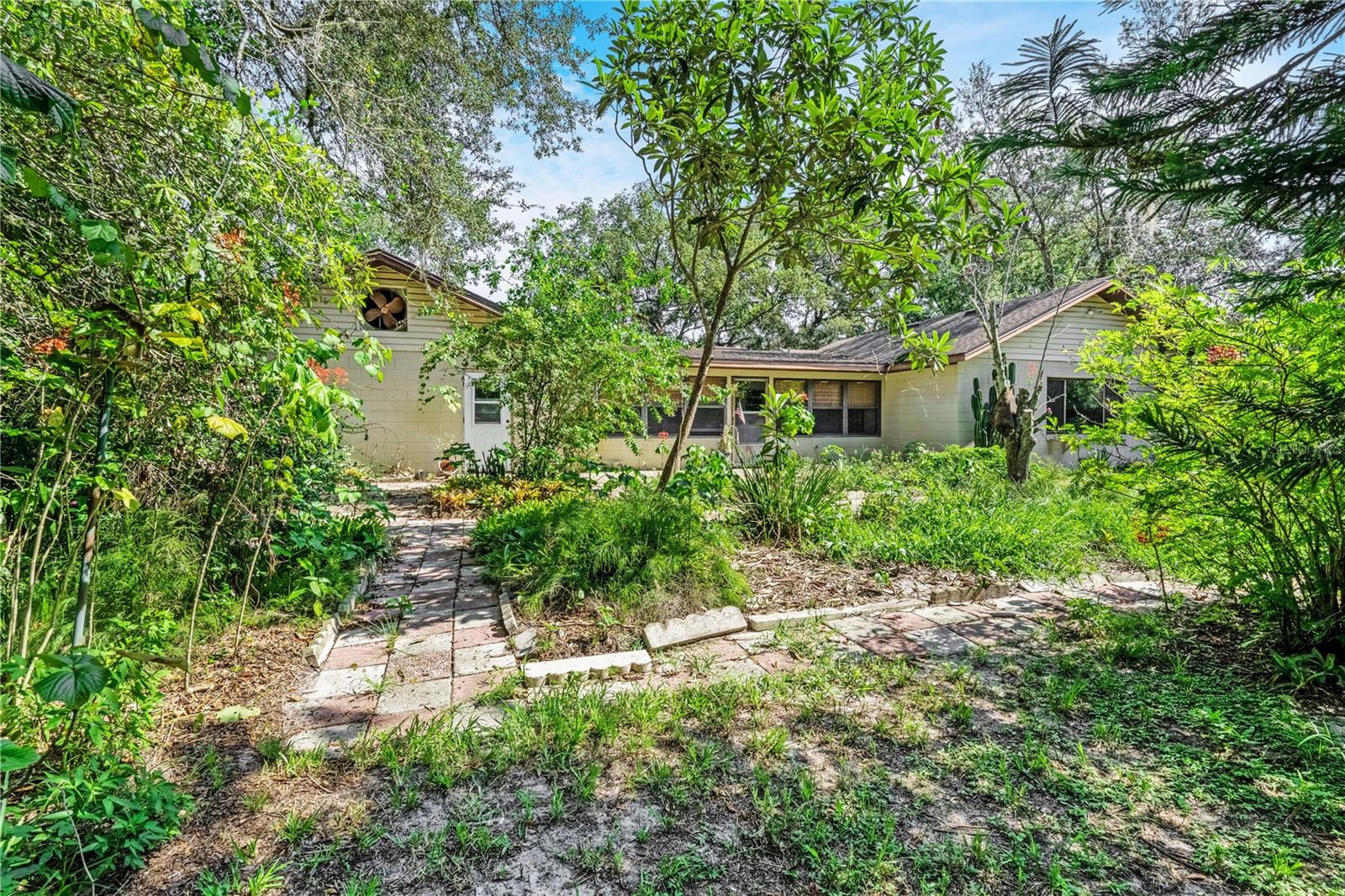 2428 W ORANGE RD, DELAND, FL, 32724