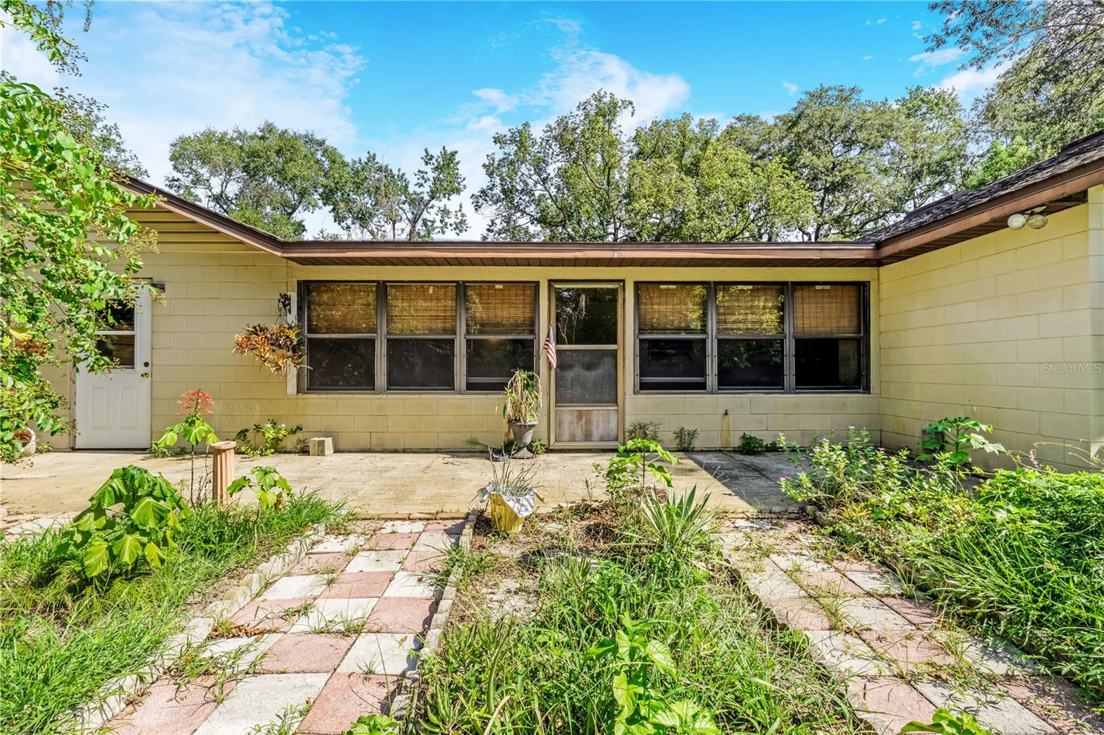 2428 W ORANGE RD, DELAND, FL, 32724