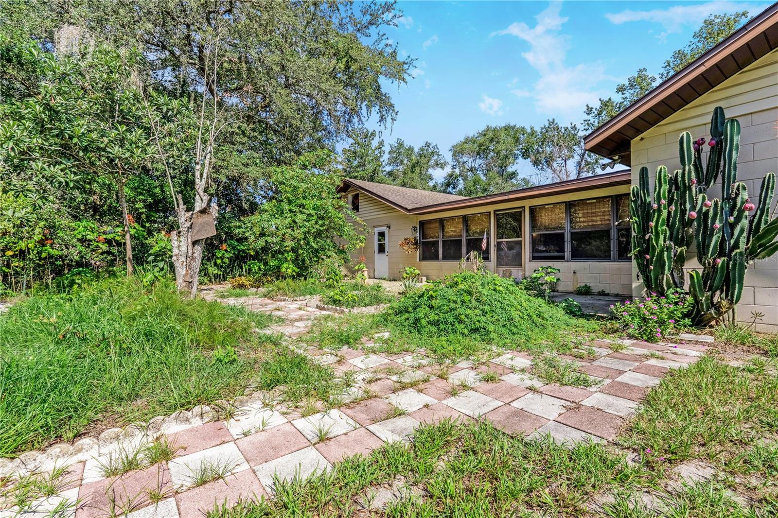 2428 W ORANGE RD, DELAND, FL, 32724