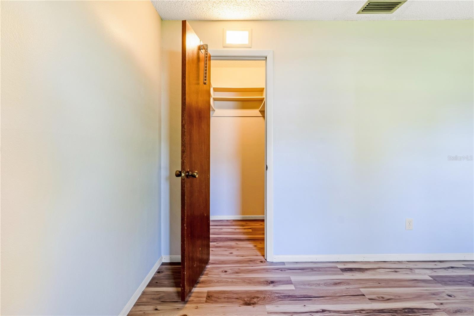 2428 W ORANGE RD, DELAND, FL, 32724