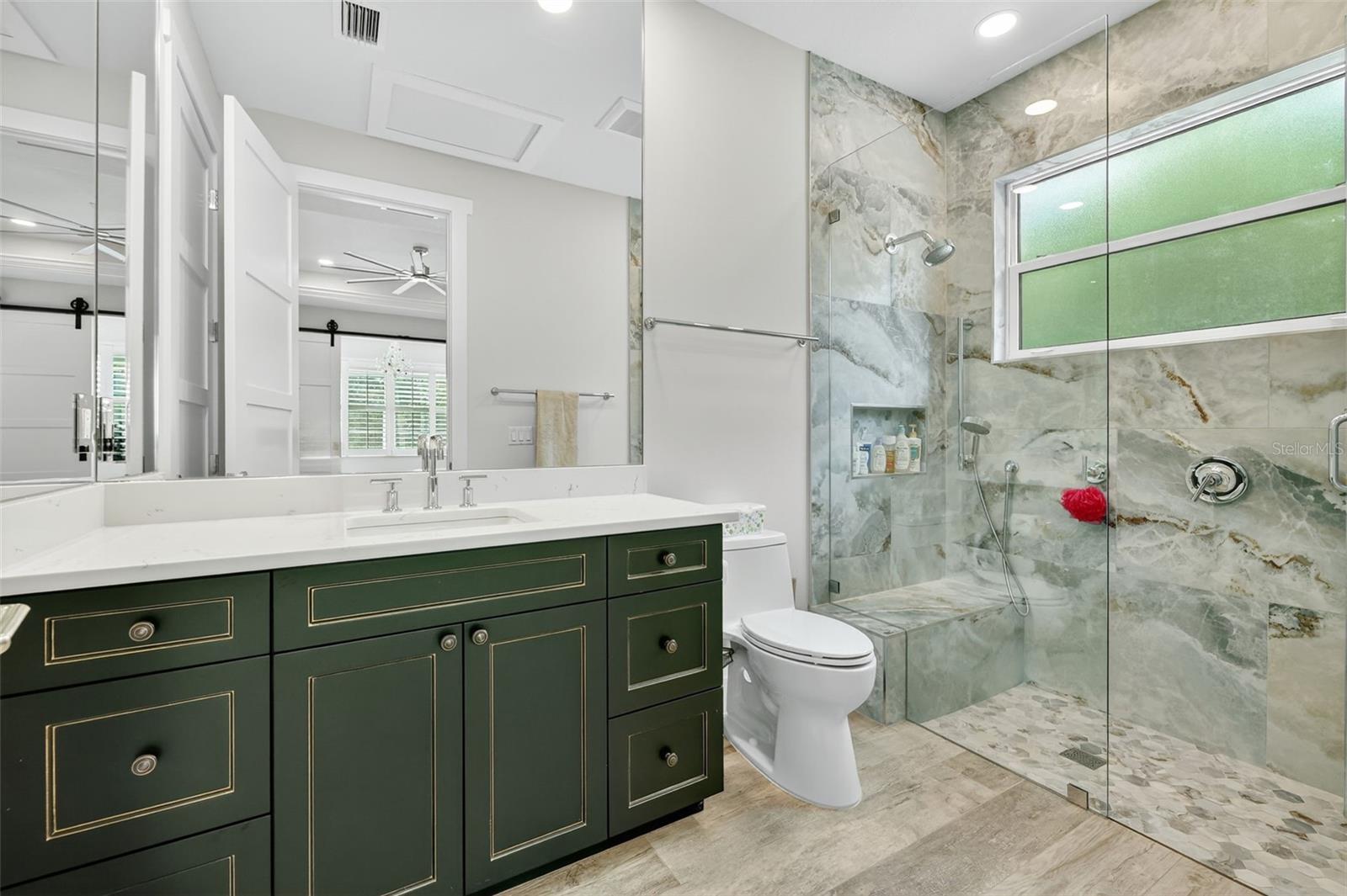 O6336679 Property Photo