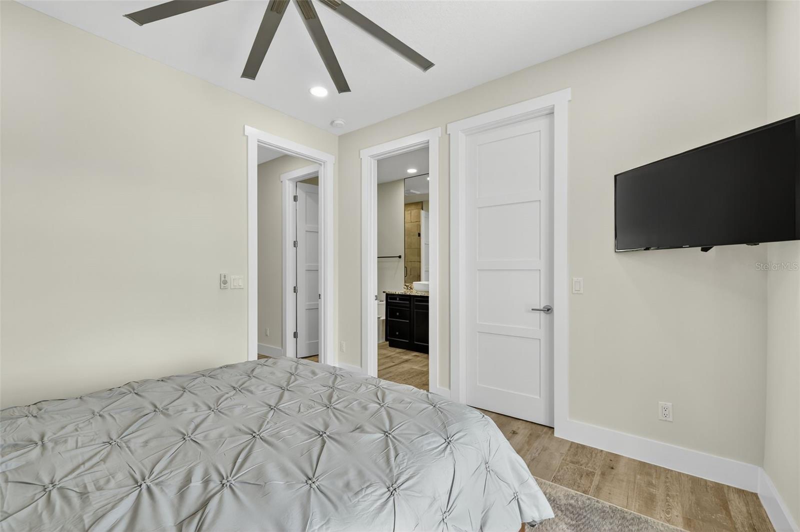 O6336679 Property Photo