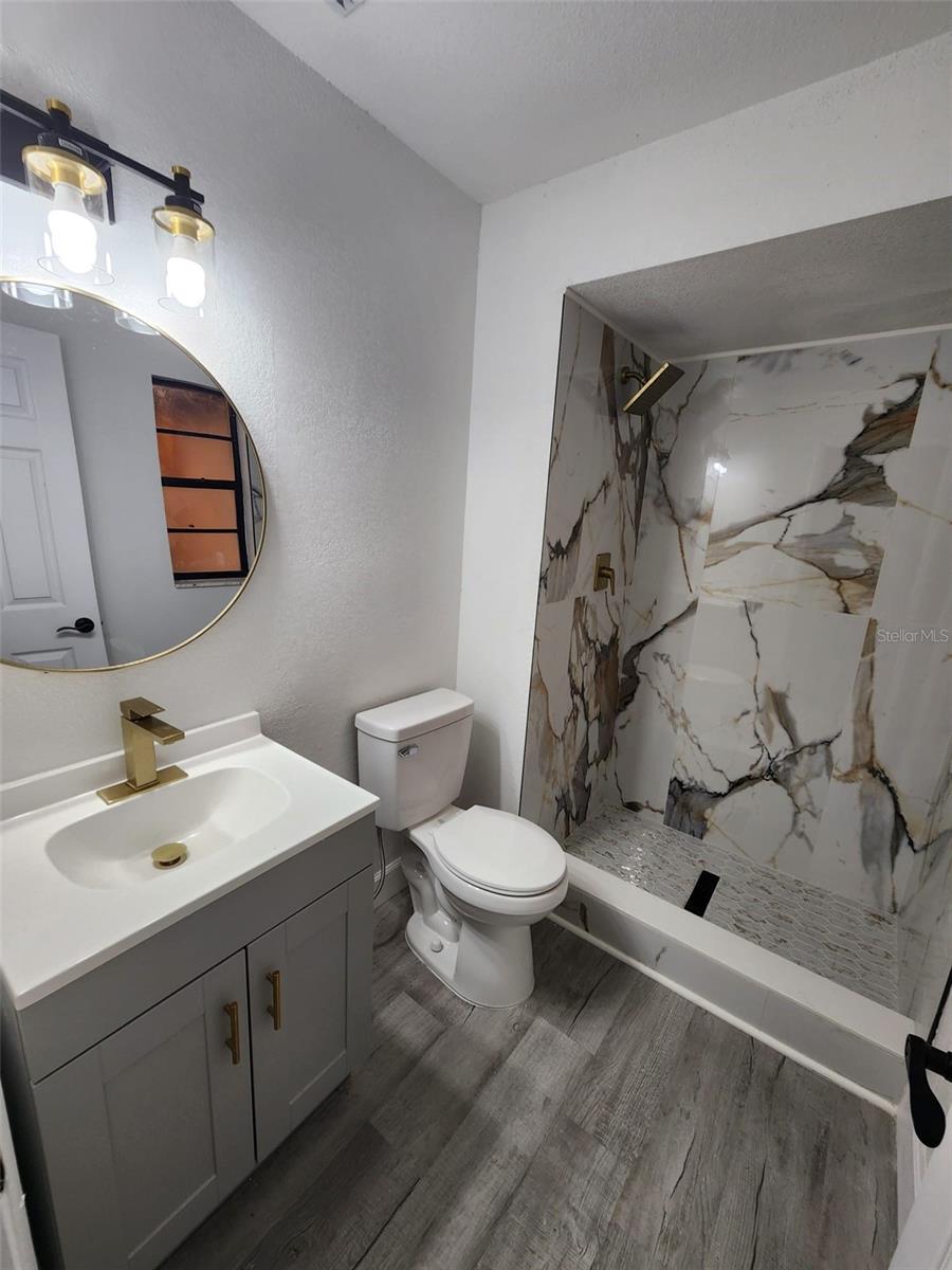 8058 DEERWOOD CIR, TAMPA, FL, 33610