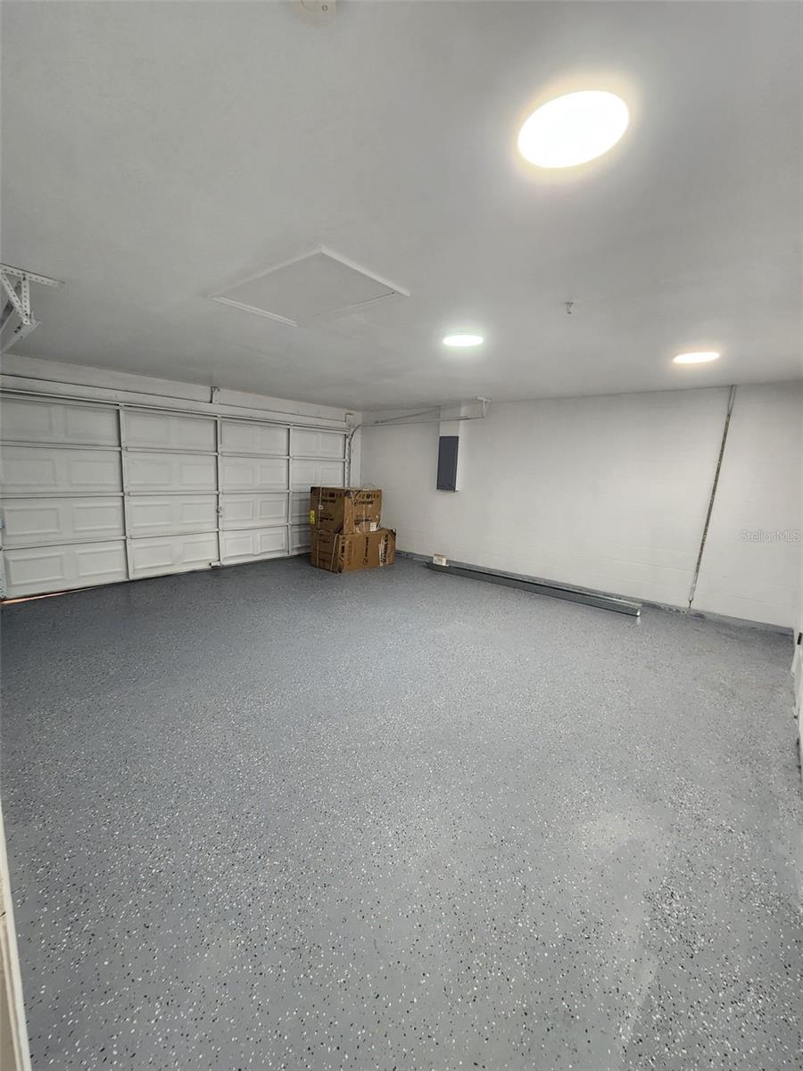 8058 DEERWOOD CIR, TAMPA, FL, 33610