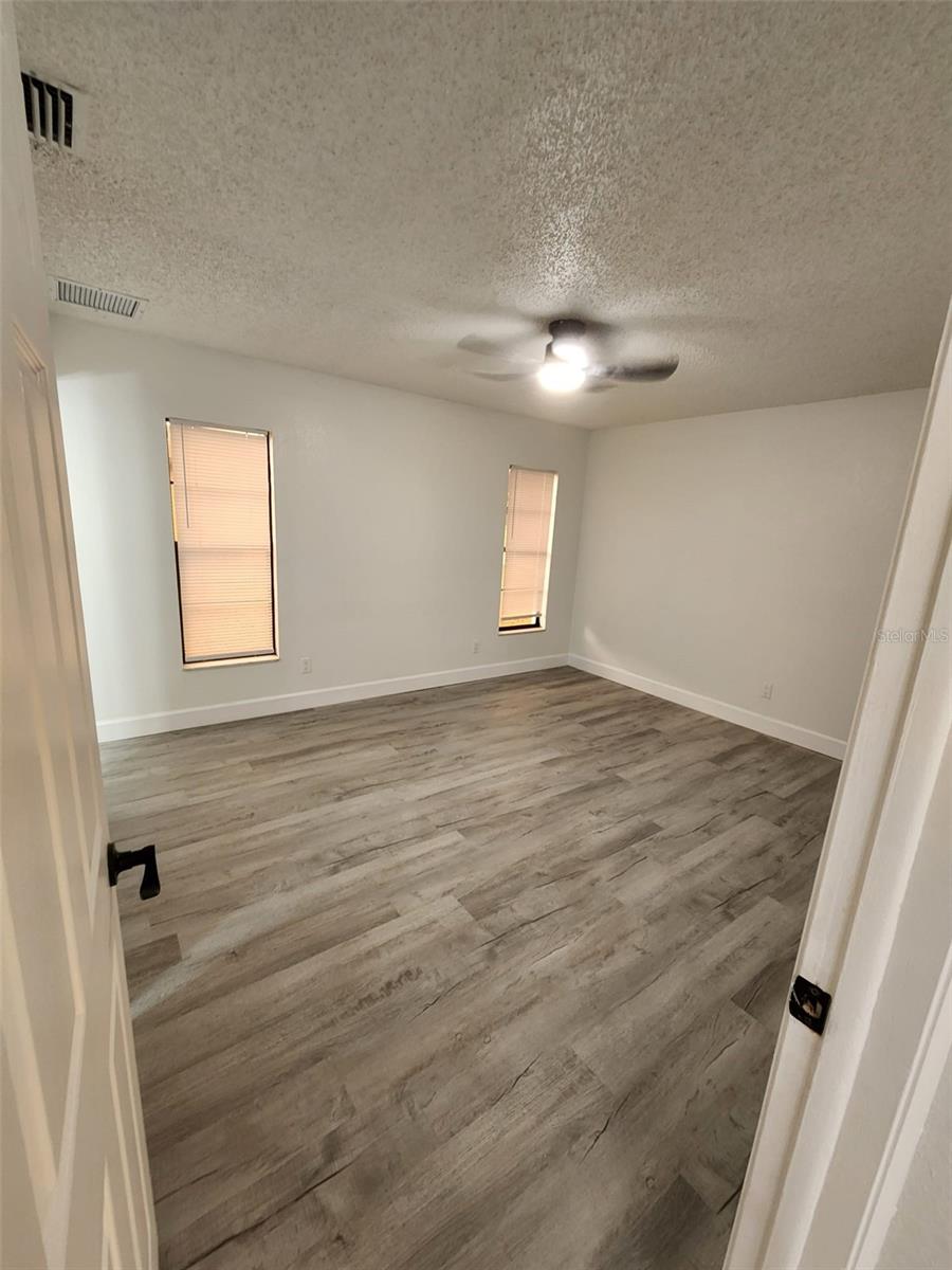 8058 DEERWOOD CIR, TAMPA, FL, 33610