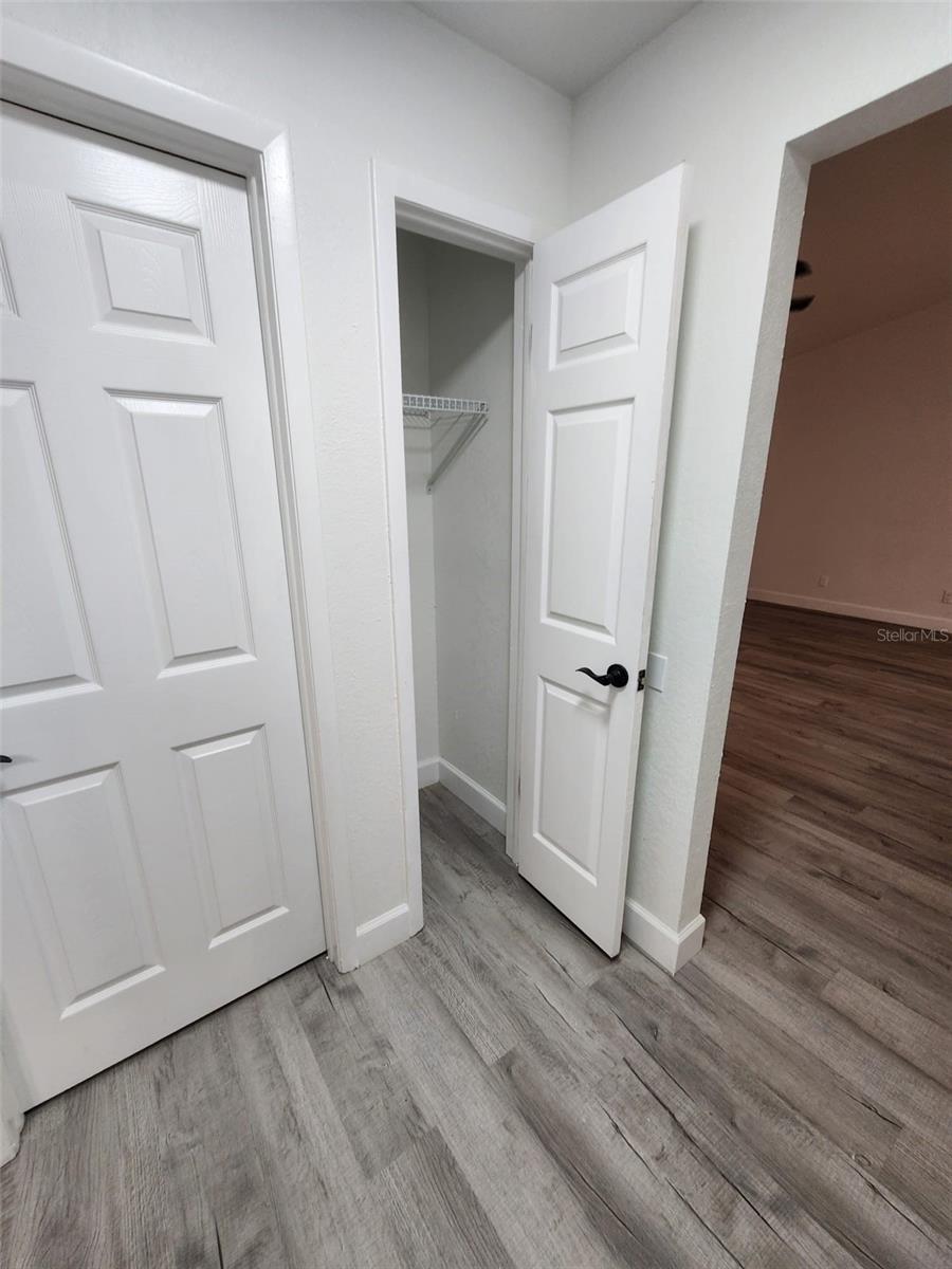 8058 DEERWOOD CIR, TAMPA, FL, 33610