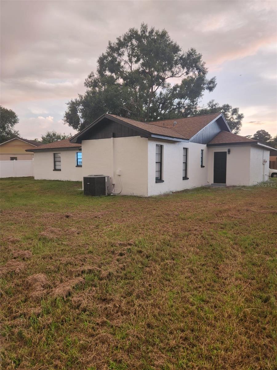 8058 DEERWOOD CIR, TAMPA, FL, 33610