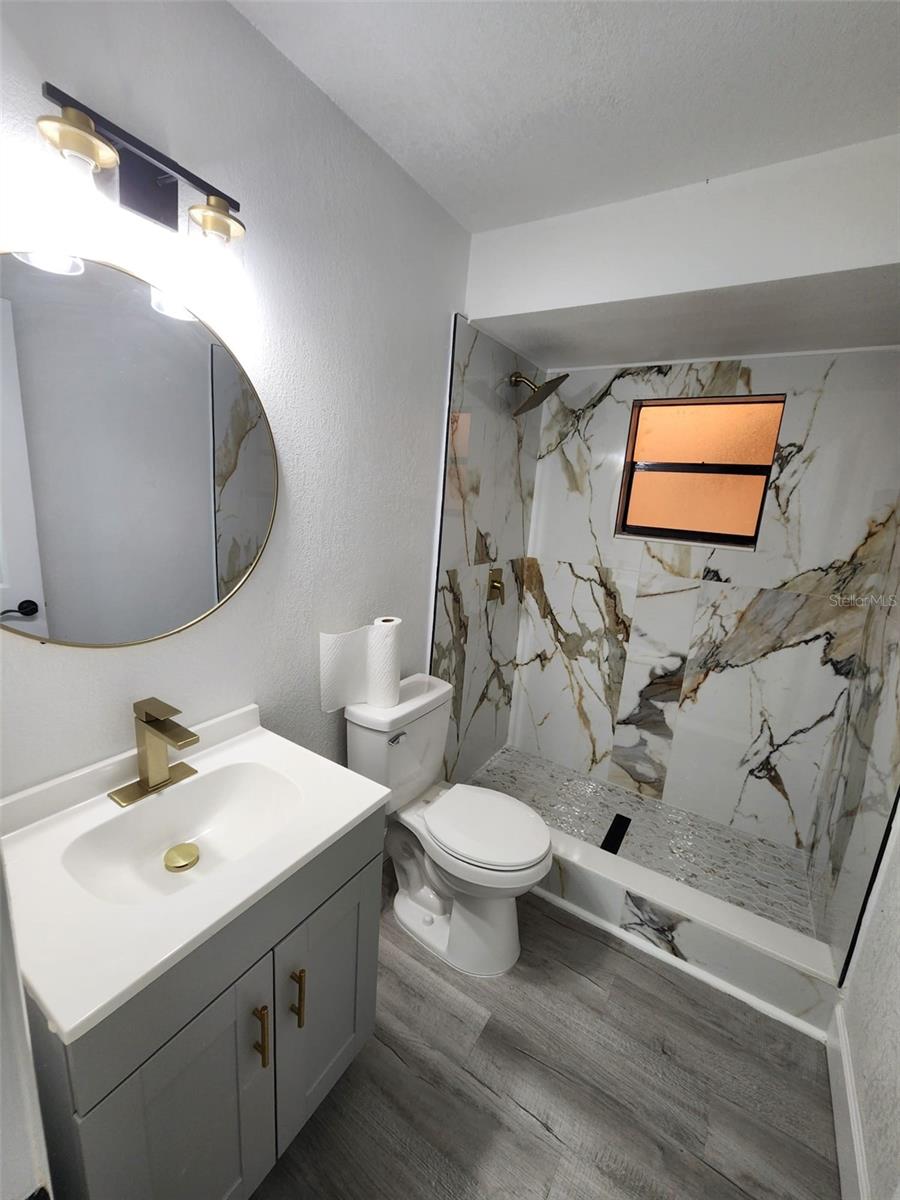 8058 DEERWOOD CIR, TAMPA, FL, 33610