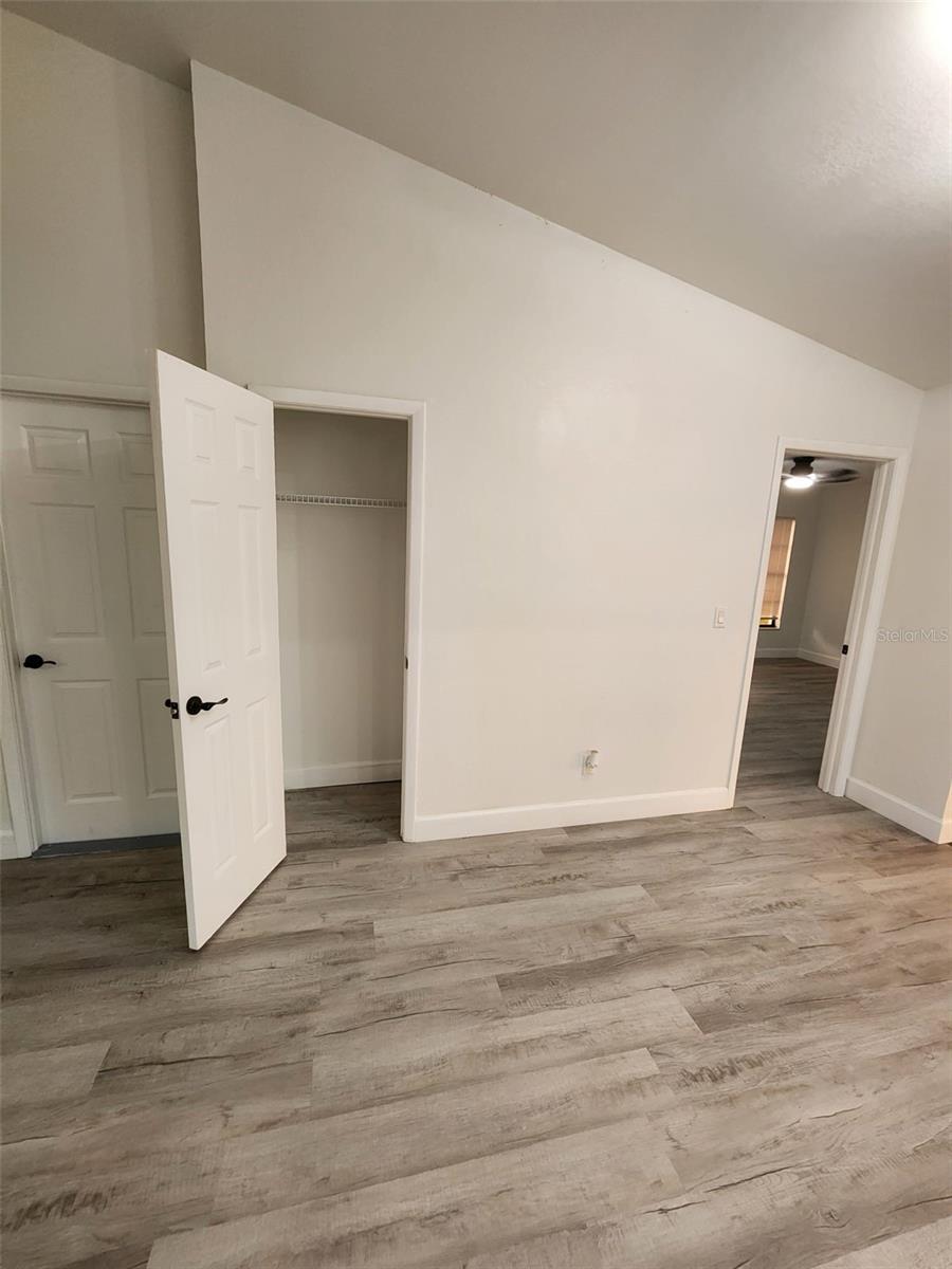 8058 DEERWOOD CIR, TAMPA, FL, 33610