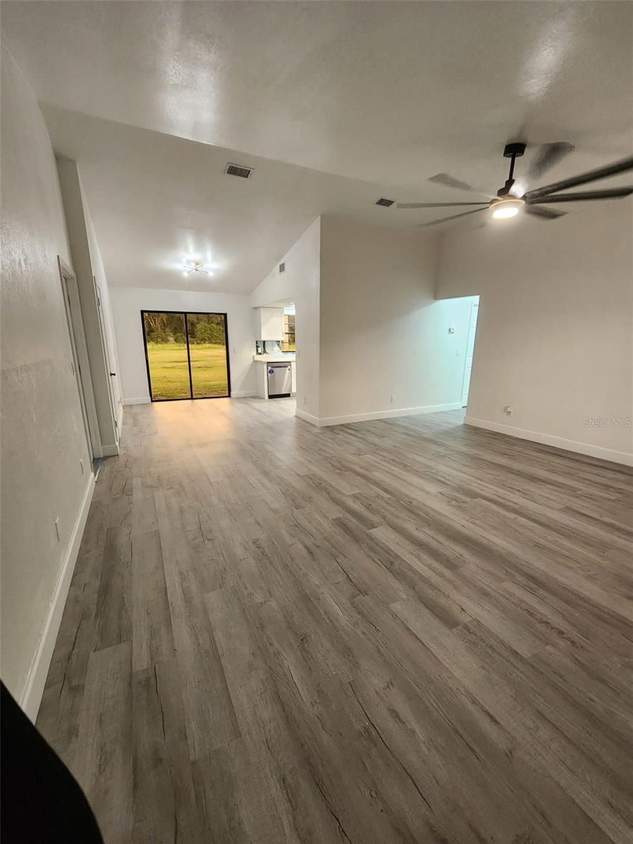 8058 DEERWOOD CIR, TAMPA, FL, 33610