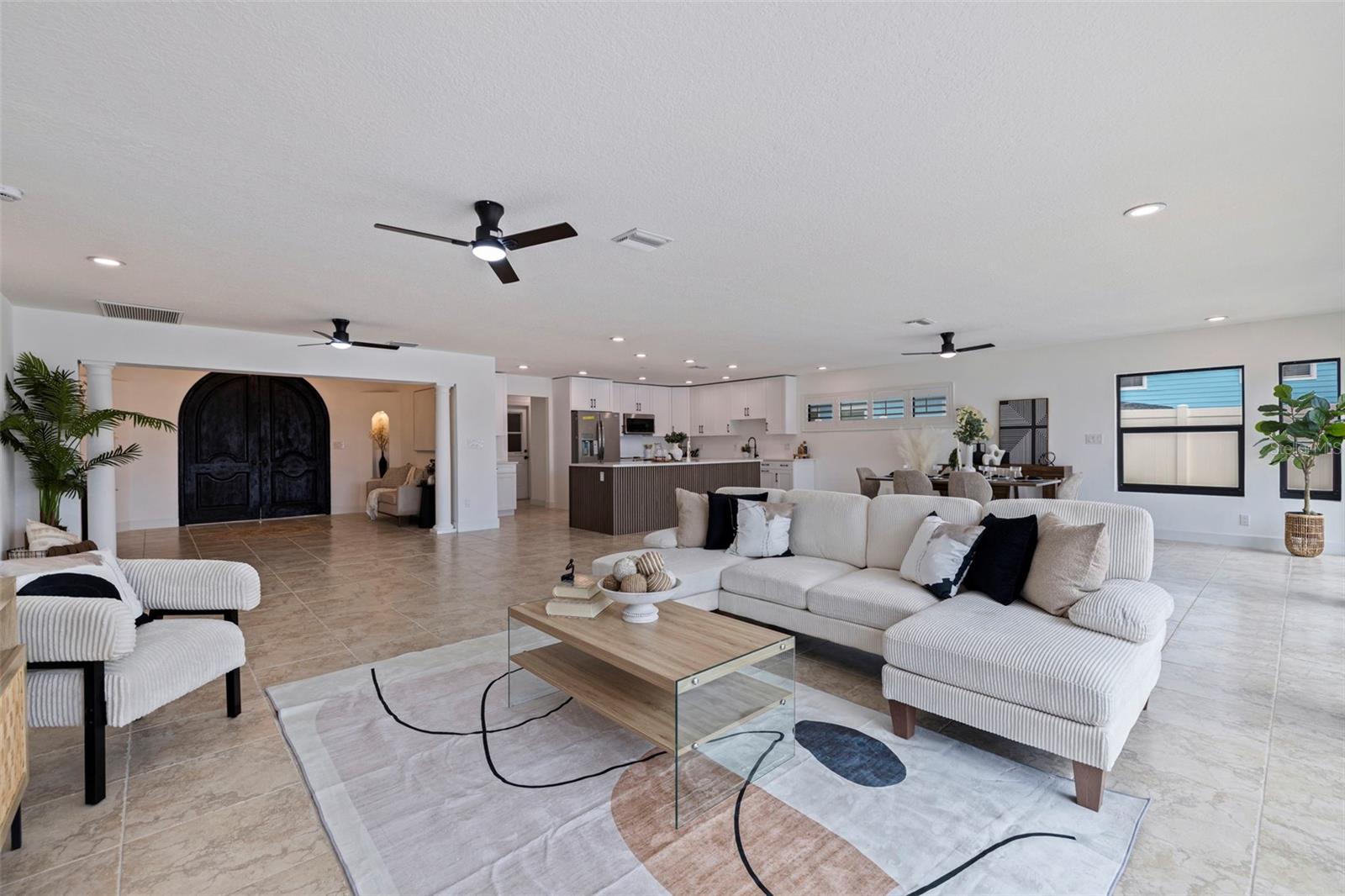 565 CRYSTAL DR, MADEIRA BEACH, FL, 33708