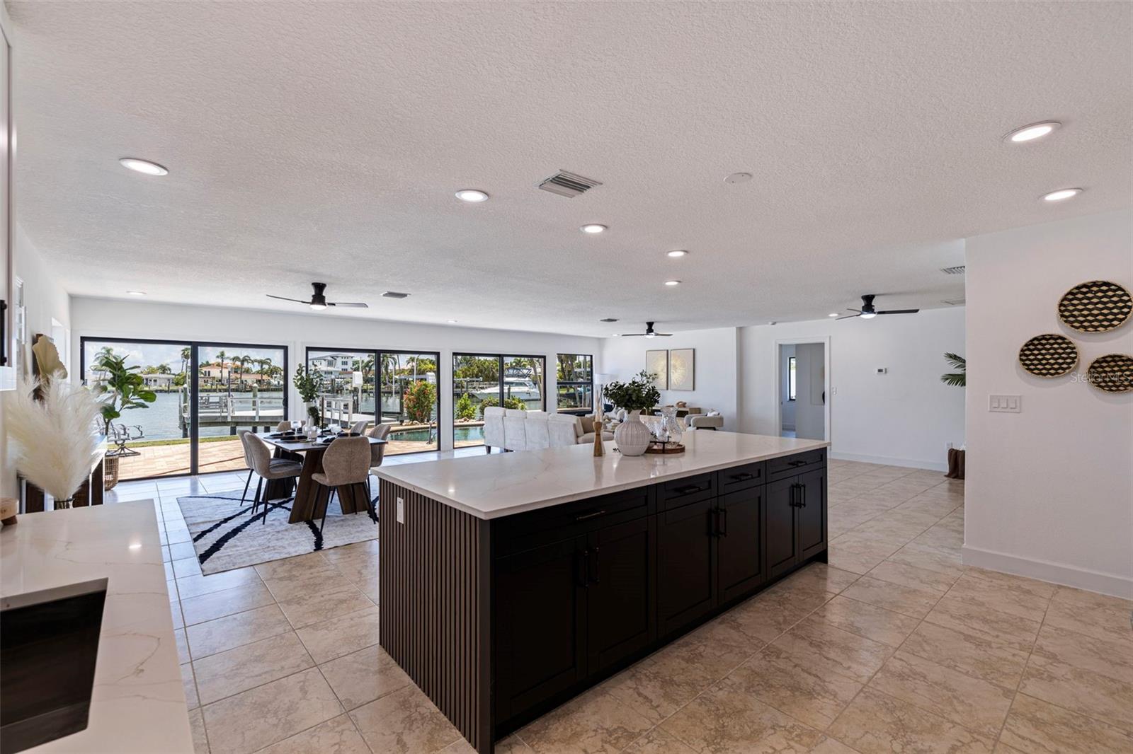 565 CRYSTAL DR, MADEIRA BEACH, FL, 33708