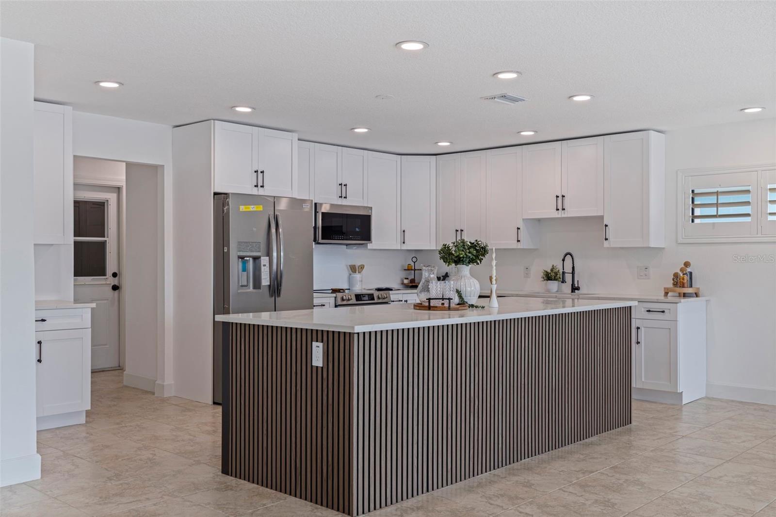 565 CRYSTAL DR, MADEIRA BEACH, FL, 33708