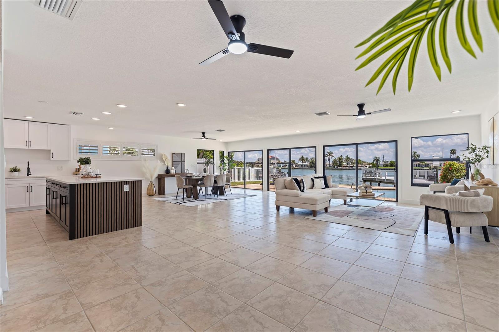 565 CRYSTAL DR, MADEIRA BEACH, FL, 33708