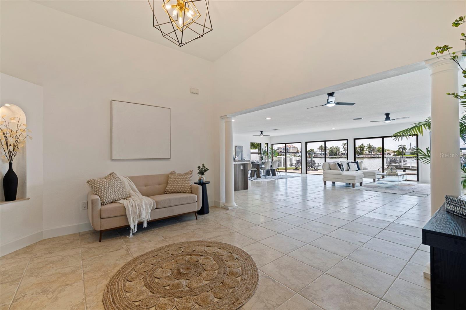 565 CRYSTAL DR, MADEIRA BEACH, FL, 33708