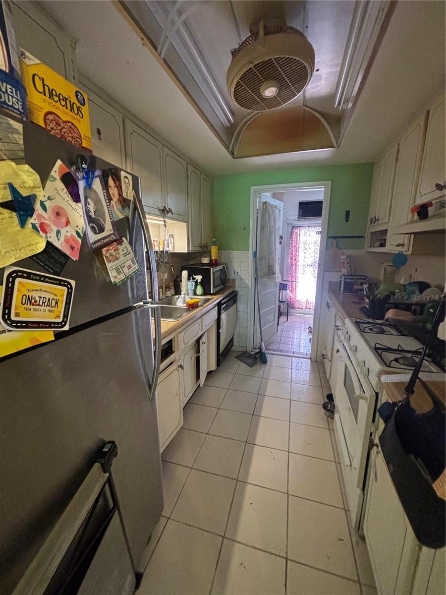 5815 18TH ST N #4, ST PETERSBURG, FL, 33714