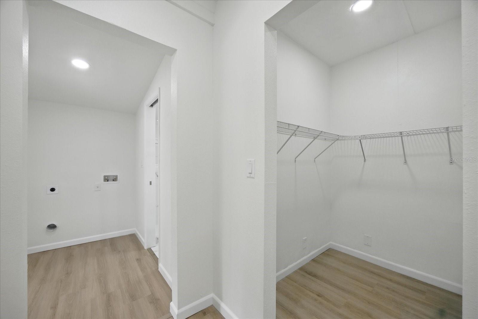 1009 E CRAWFORD ST, TAMPA, FL, 33604