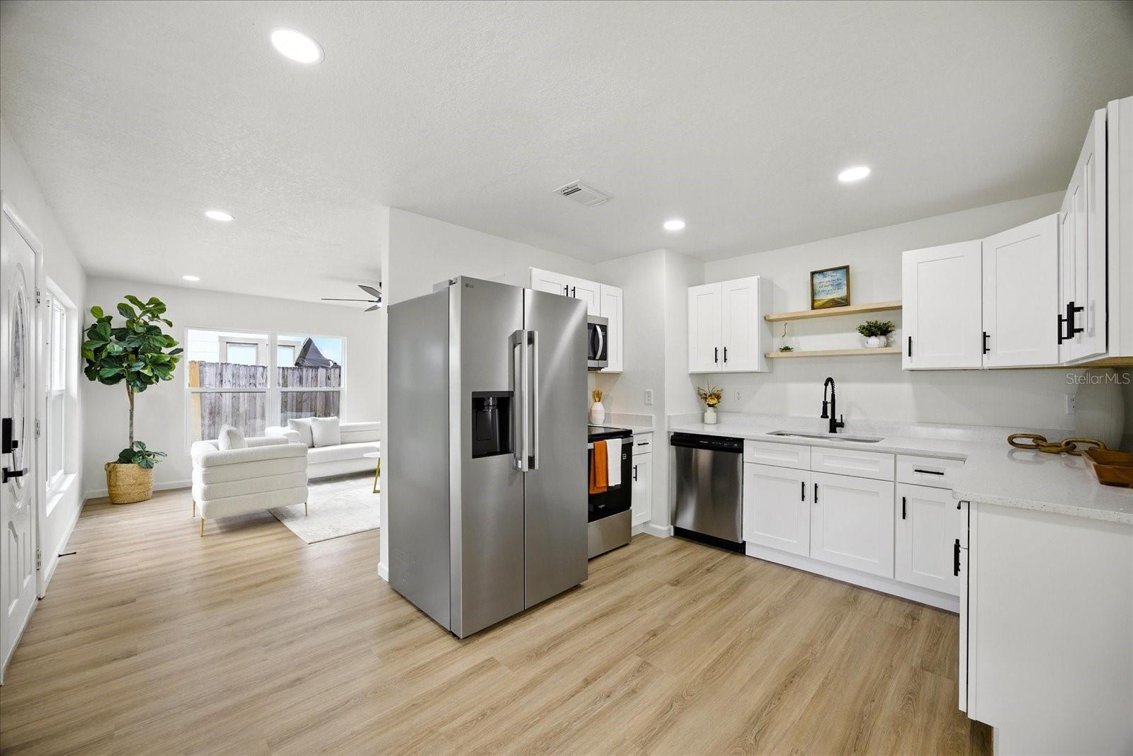 1009 E CRAWFORD ST, TAMPA, FL, 33604