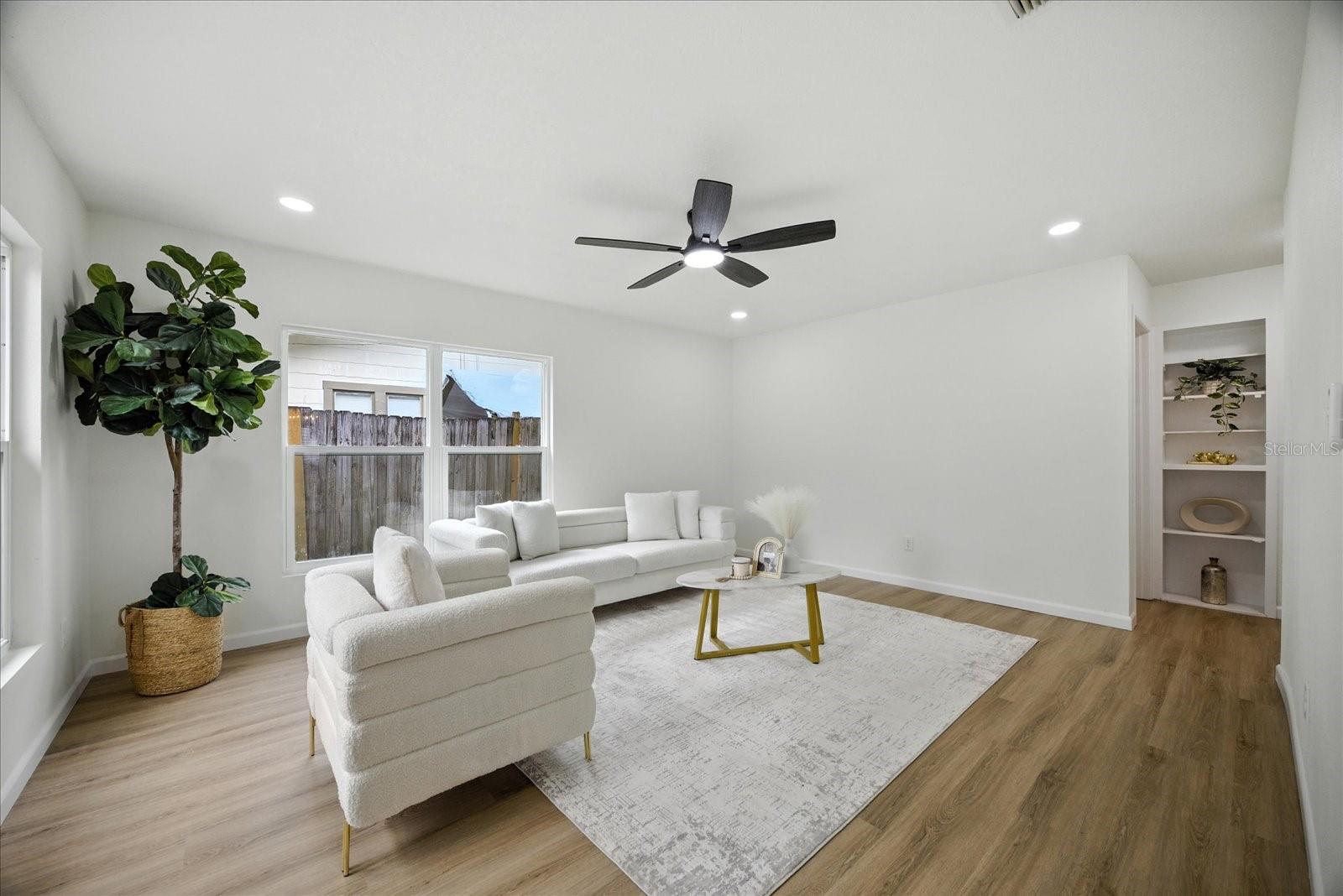 1009 E CRAWFORD ST, TAMPA, FL, 33604