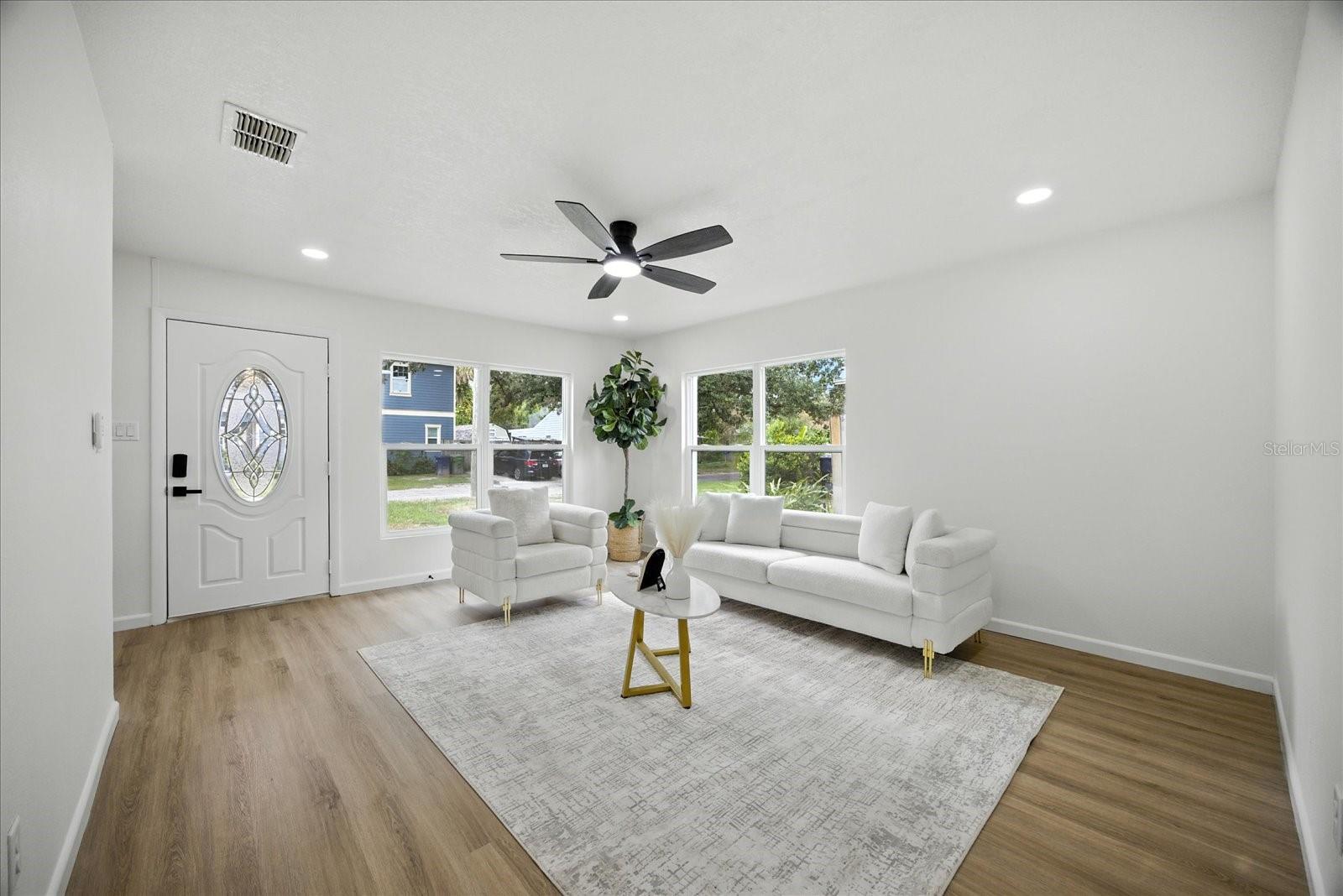 1009 E CRAWFORD ST, TAMPA, FL, 33604