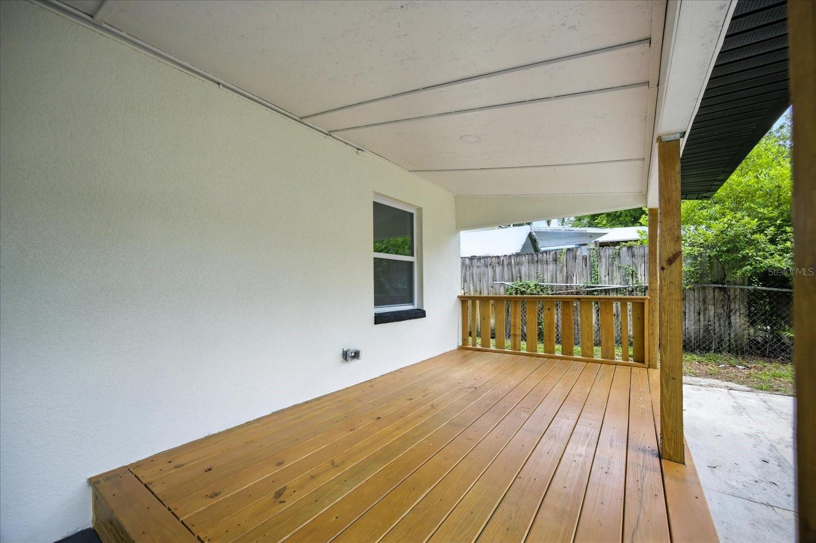 1009 E CRAWFORD ST, TAMPA, FL, 33604