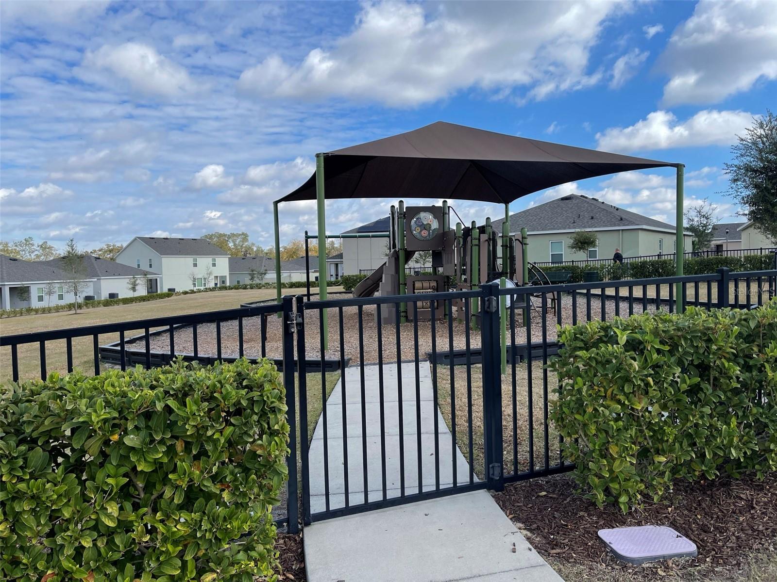 9511 OGLETHORPE DR, GROVELAND, FL, 34736