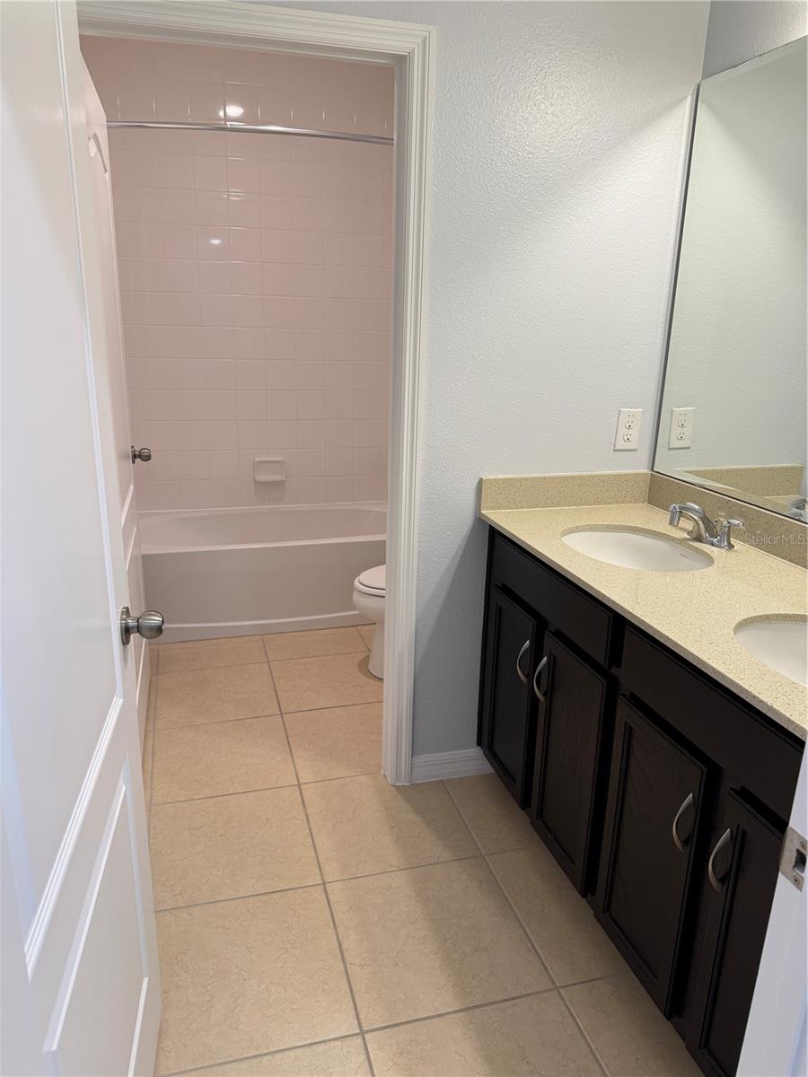 9511 OGLETHORPE DR, GROVELAND, FL, 34736