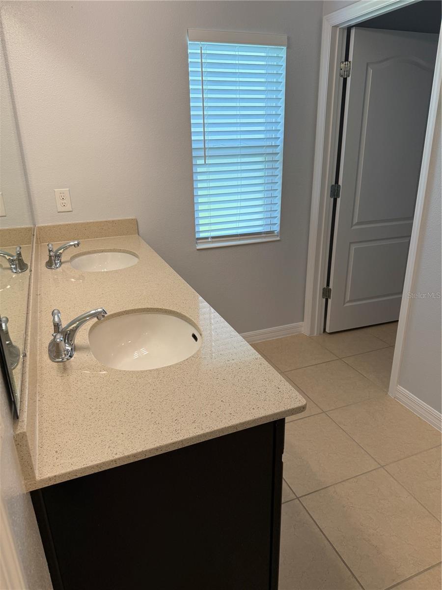 9511 OGLETHORPE DR, GROVELAND, FL, 34736