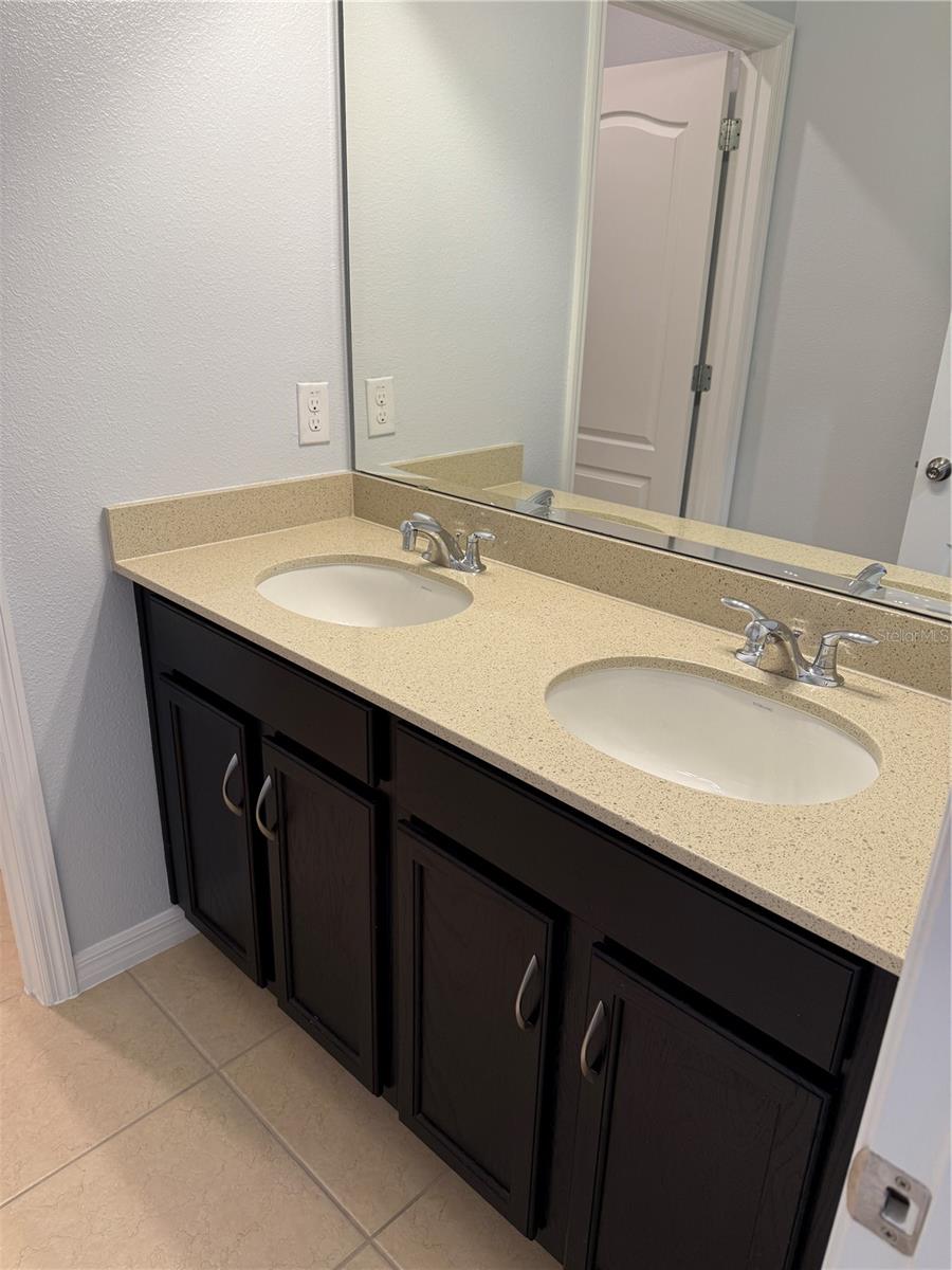 9511 OGLETHORPE DR, GROVELAND, FL, 34736