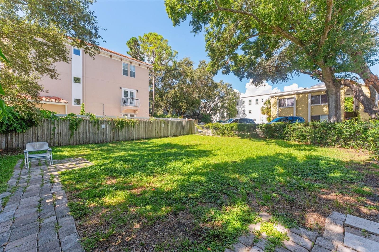 3206 W AZEELE ST #104, TAMPA, FL, 33609