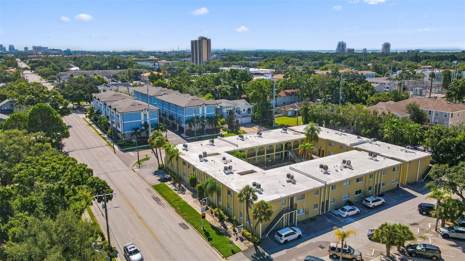 3206 W AZEELE ST #104, TAMPA, FL, 33609