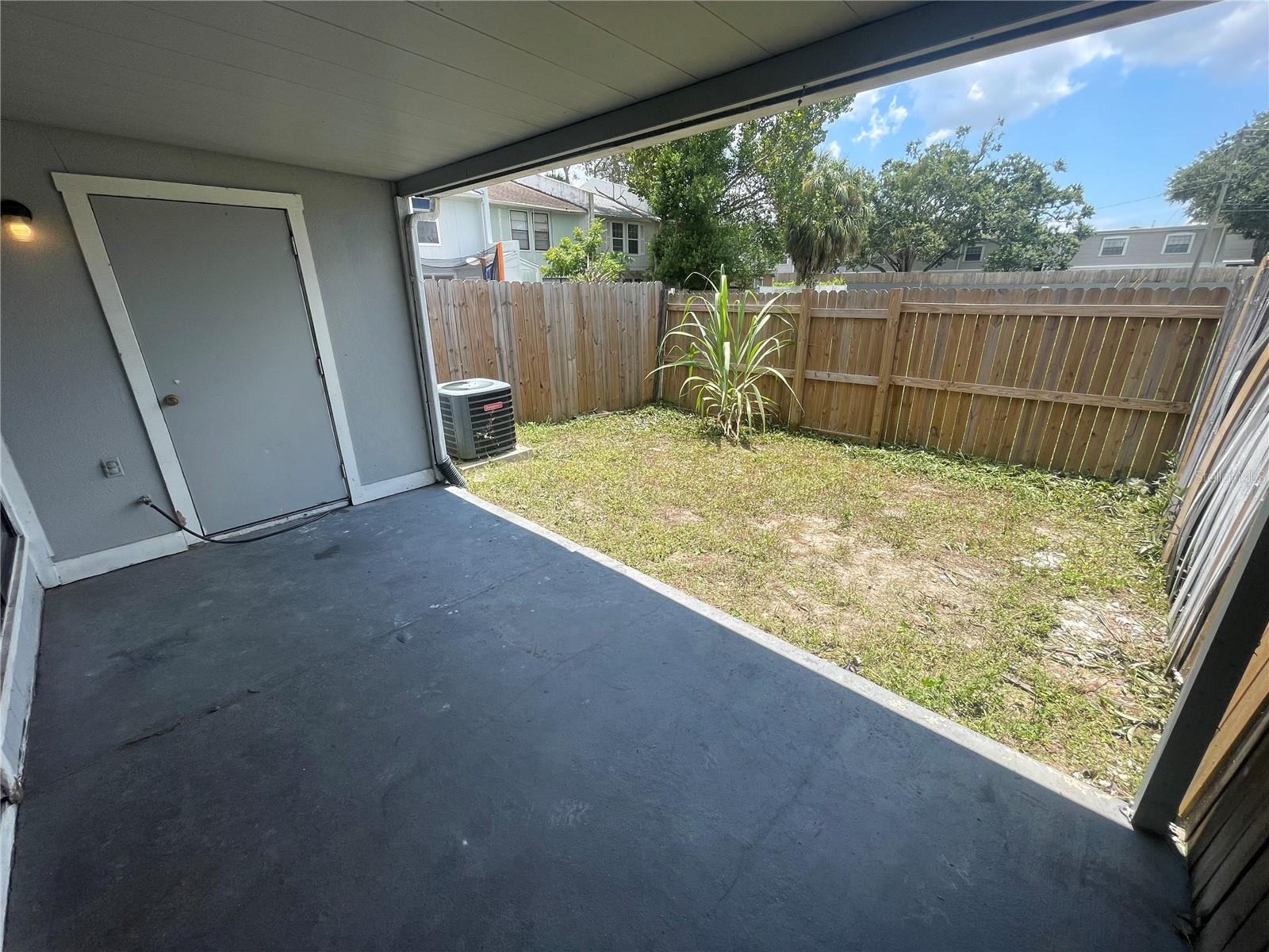 5003 TERRACE VILLAGE LN, TAMPA, FL, 33617