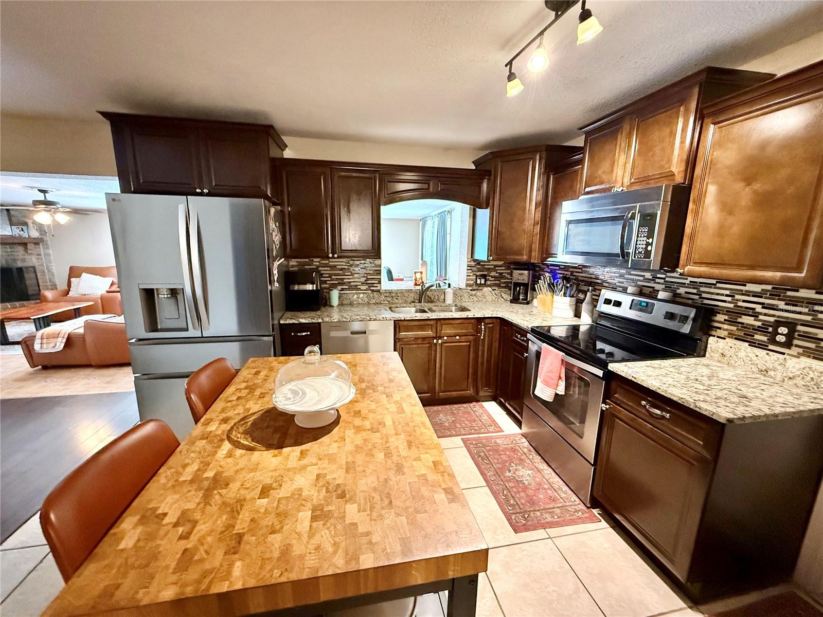 304 BLUEBIRD AVE, LAKELAND, FL, 33809