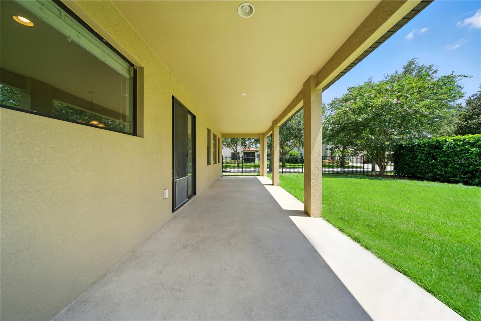 8209 DUNHAM STATION DR, TAMPA, FL, 33647