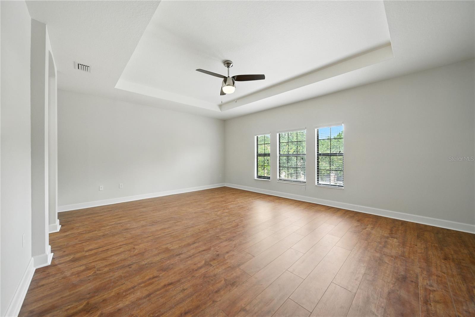 8209 DUNHAM STATION DR, TAMPA, FL, 33647