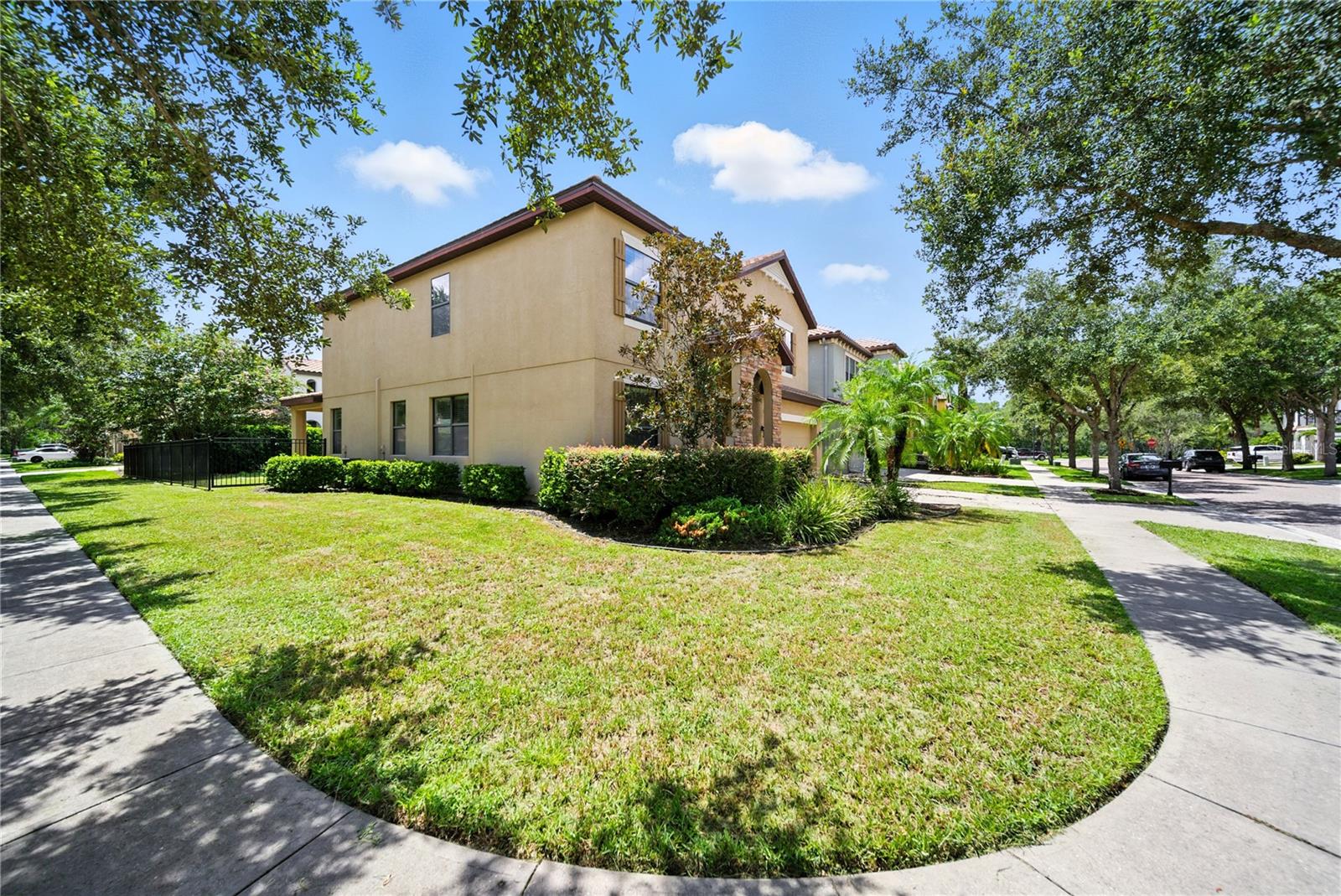 8209 DUNHAM STATION DR, TAMPA, FL, 33647