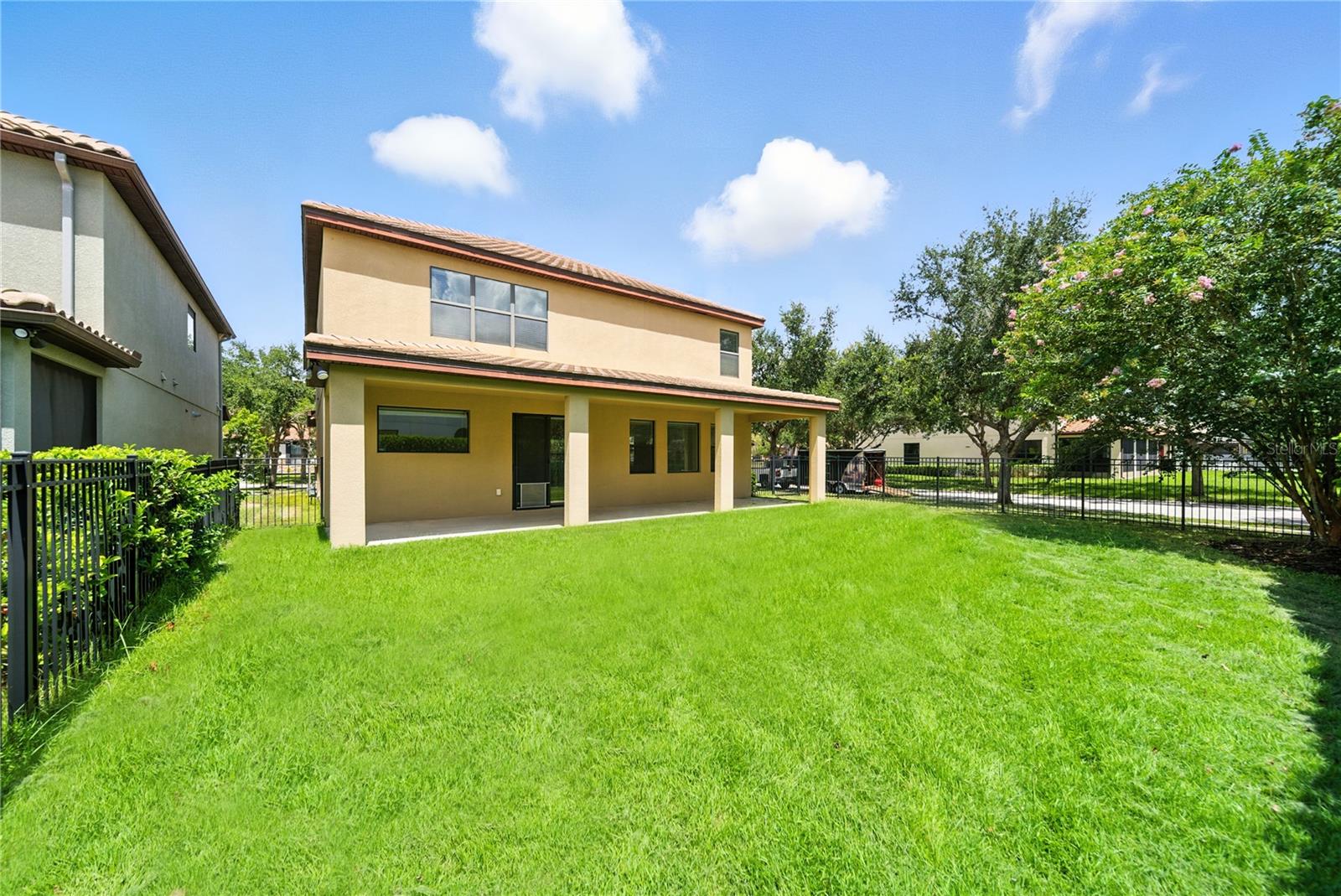 8209 DUNHAM STATION DR, TAMPA, FL, 33647