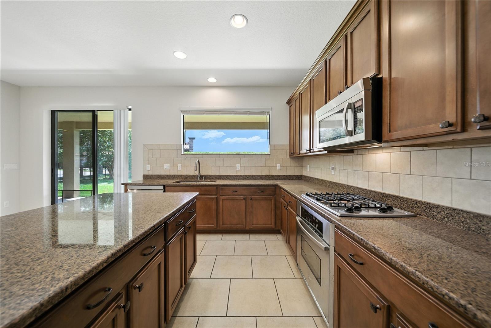 8209 DUNHAM STATION DR, TAMPA, FL, 33647