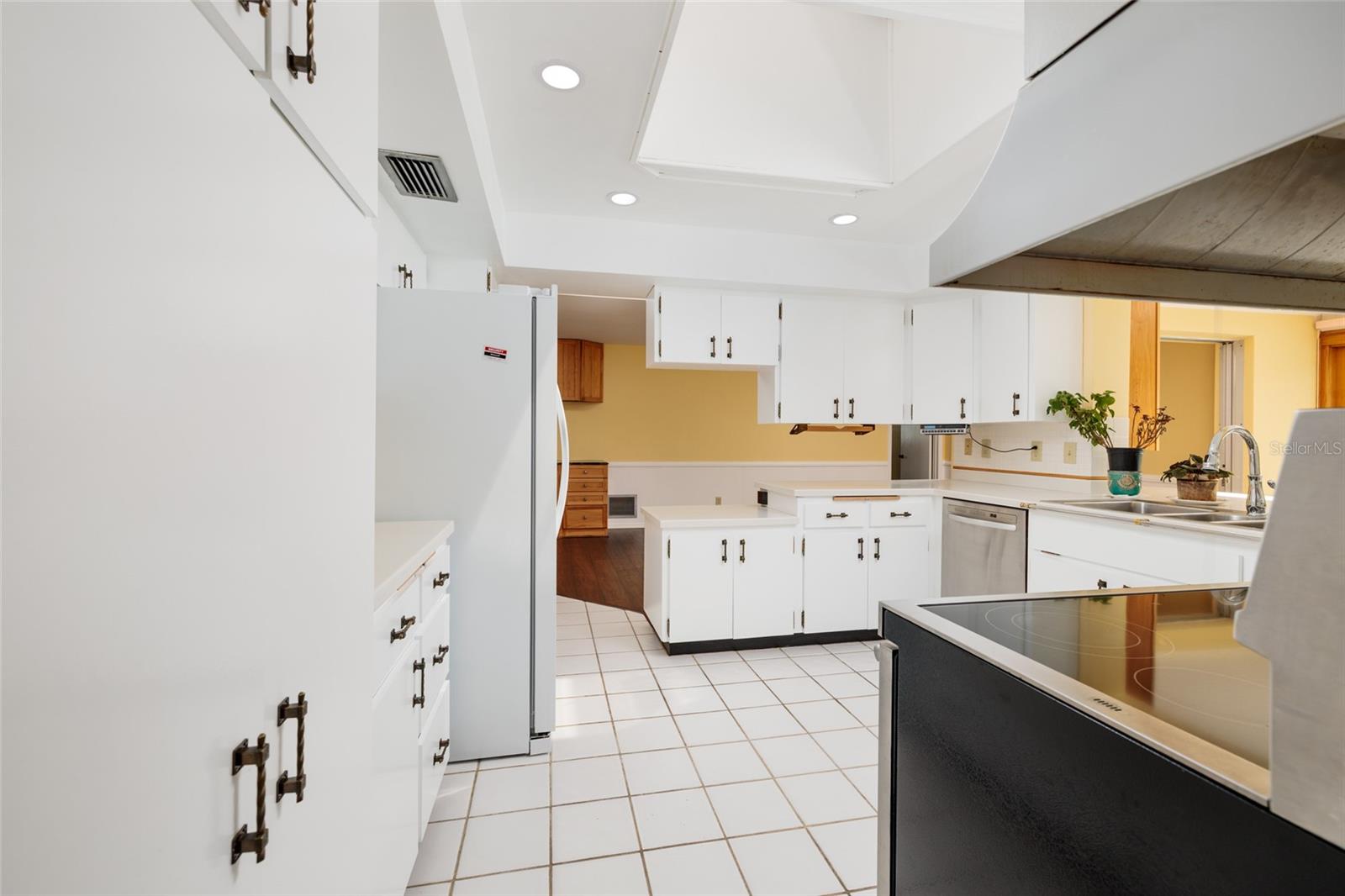 1027 GROVEWOOD CT, CLEARWATER, FL, 33764