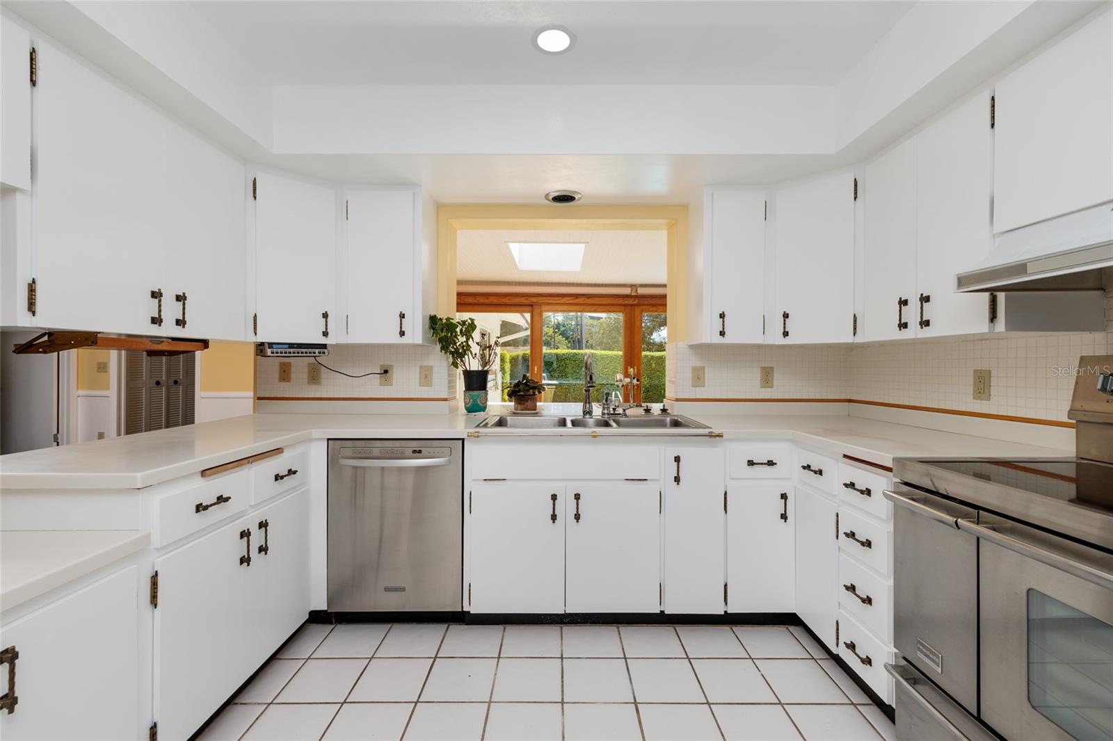 1027 GROVEWOOD CT, CLEARWATER, FL, 33764