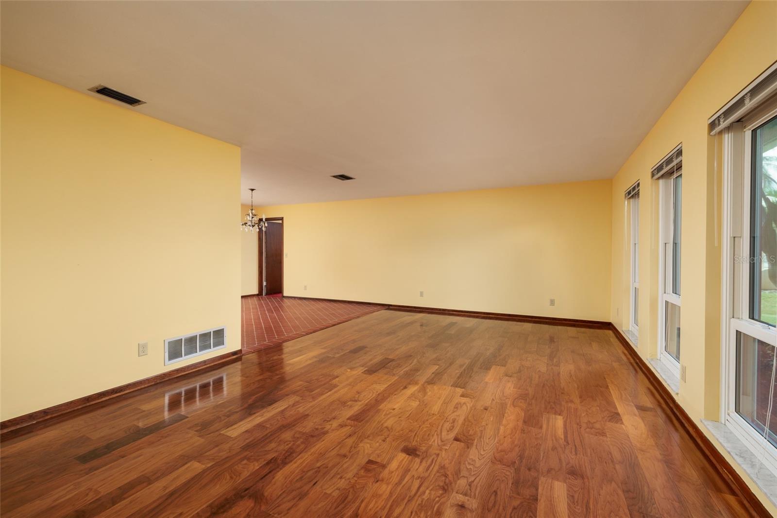 1027 GROVEWOOD CT, CLEARWATER, FL, 33764